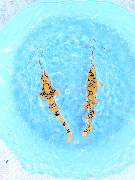 Chain Catshark Acrylic Earrings
