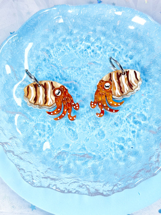 Cuttlefish Acrylic Earrings (Natural)