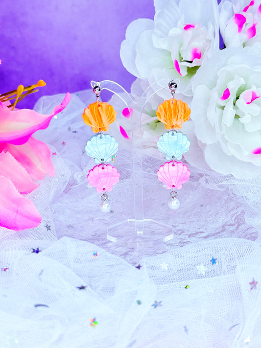 Sweetie Scallop Acrylic Earrings (pastel beach)