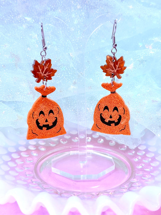 Nostalgic Spooky Leaf Bag Earrings